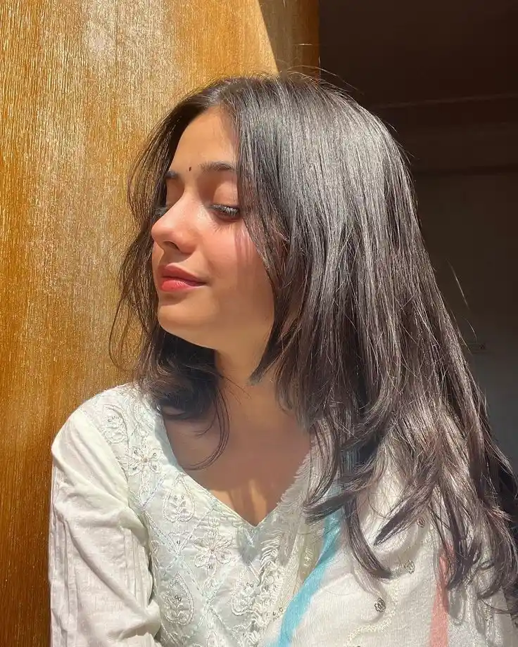 girl editing dpz on pinterest