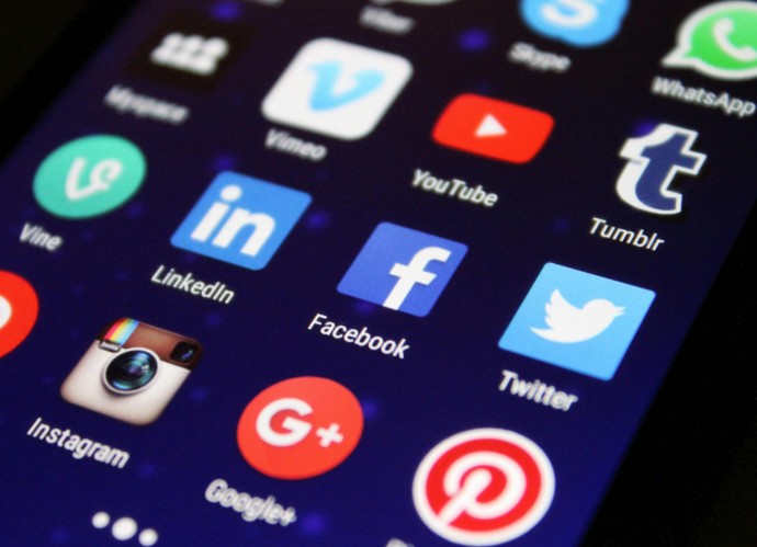 How Bitcoin Price Updates Are Influencing Visual Trends and Social Media Vibes
