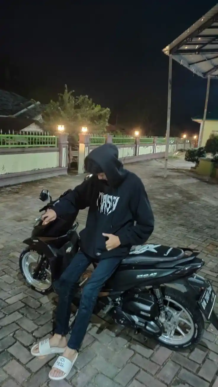 anime sad boy dp for instagram