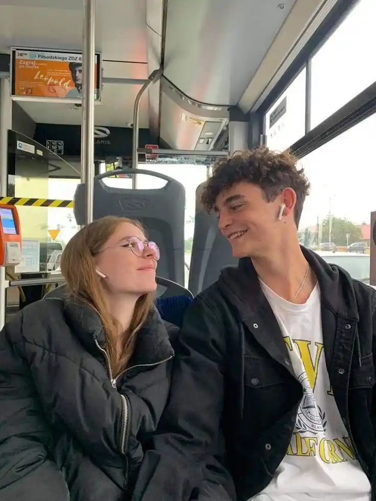 love dp black screen