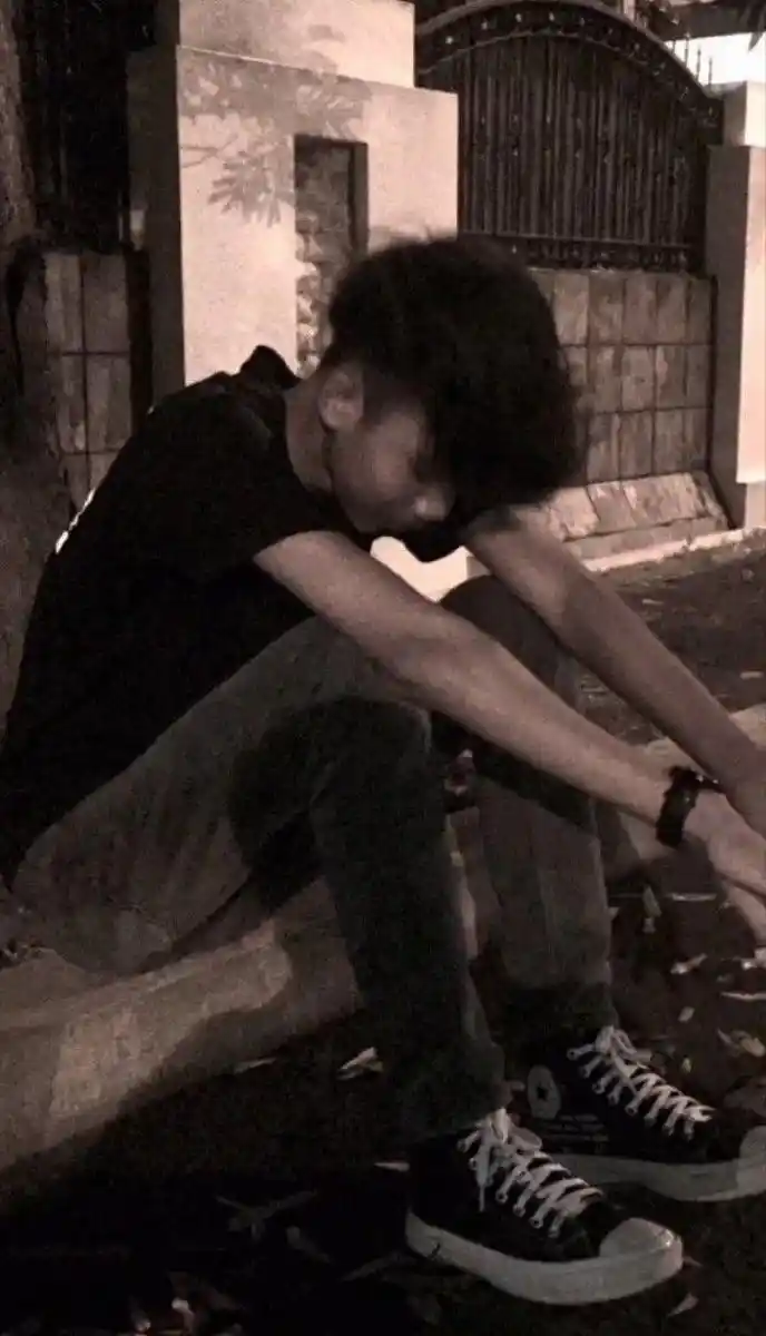 sad dp boy alone hd 4k 1