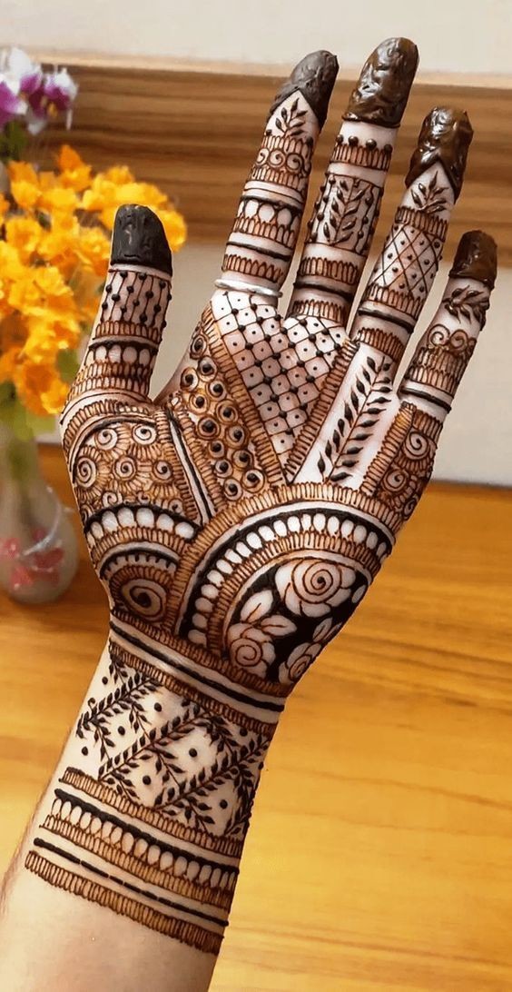 unique mehndi design photos